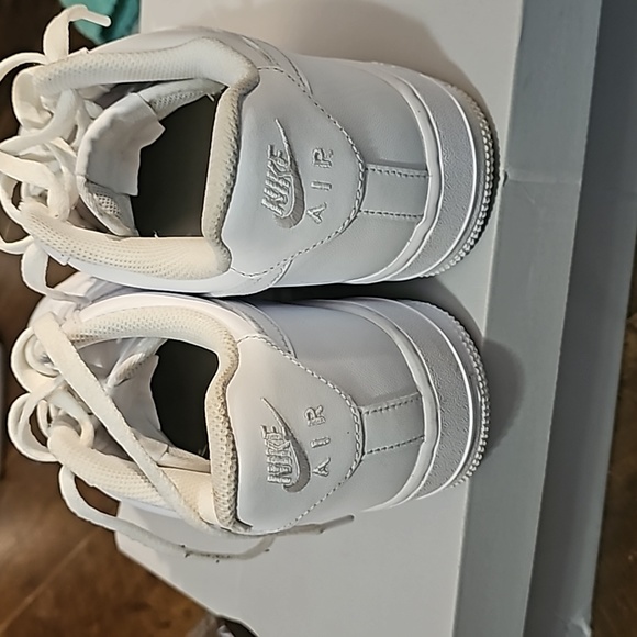 Nike ( AIR FORCE 1) SH - Picture 8 of 10